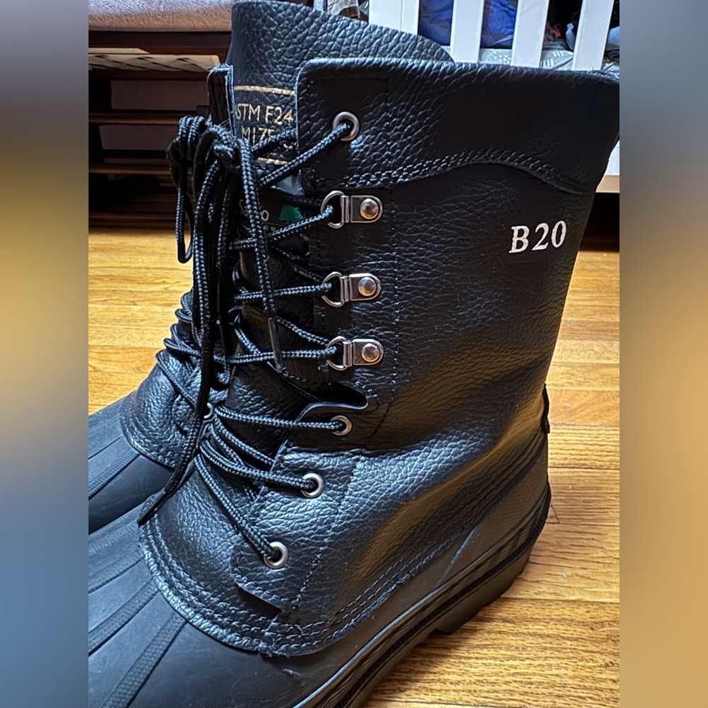 Men’s Black Lace-Up Boots